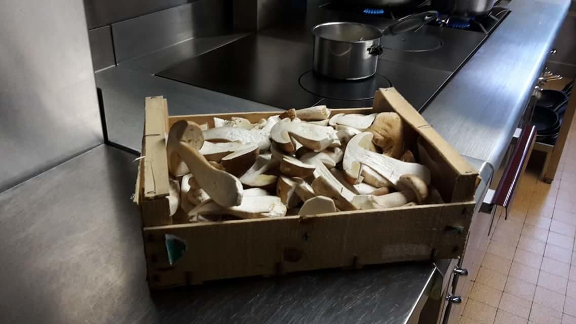 Logis L'Ermitage, Bistrot Des Saveurs Houffalize Eksteriør bilde